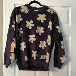 Simply Southern sweater. Drk gray flowers in size Medium.